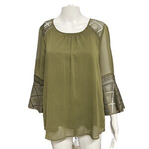 B. Design - Women’s Lace Bell Sleeve Oversized Blouse Sz. MD/LG